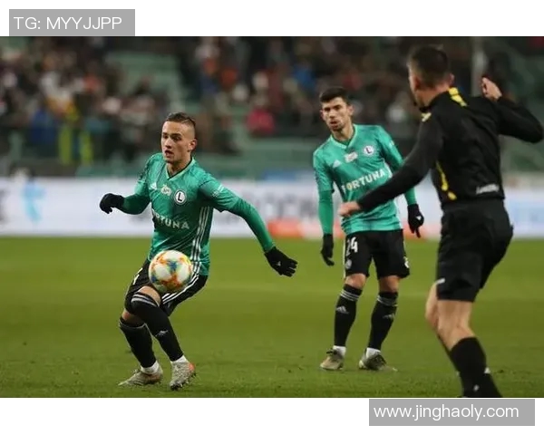 华沙普洛克与华沙来队的精彩对决分析与赛季展望